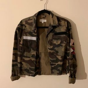 Size S Cloud Chaser army print jacket